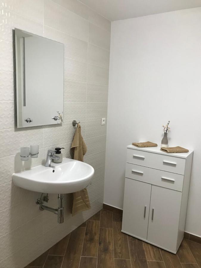 My Mara Maja Apartman C 4 Bešeňová Екстериор снимка
